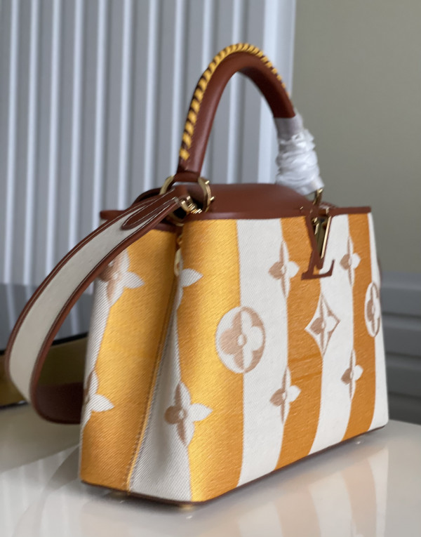 [FREE SHIPPING] LOUIS VUITTON CAPUCINES MM