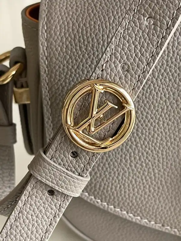 LOUIS VUITTON PONT 9 SOFT MM