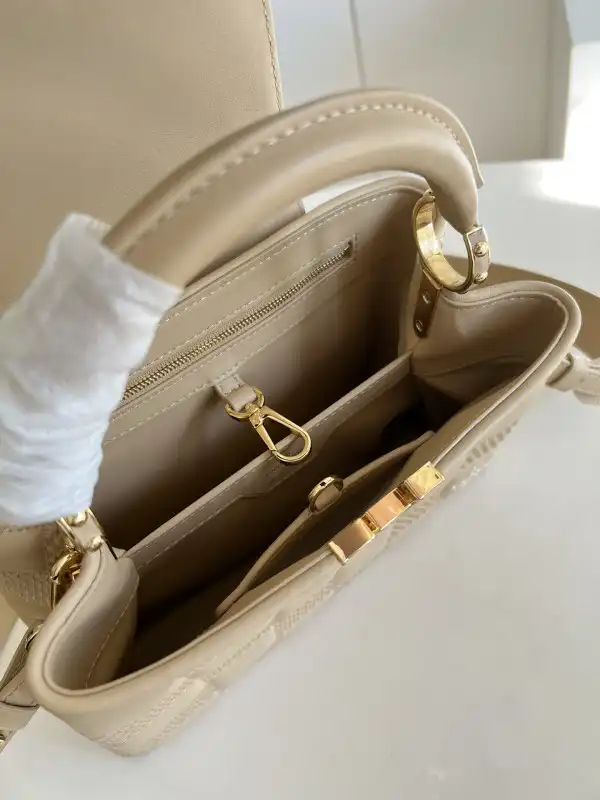 Affordable LOUIS VUITTON CAPUCINES BB