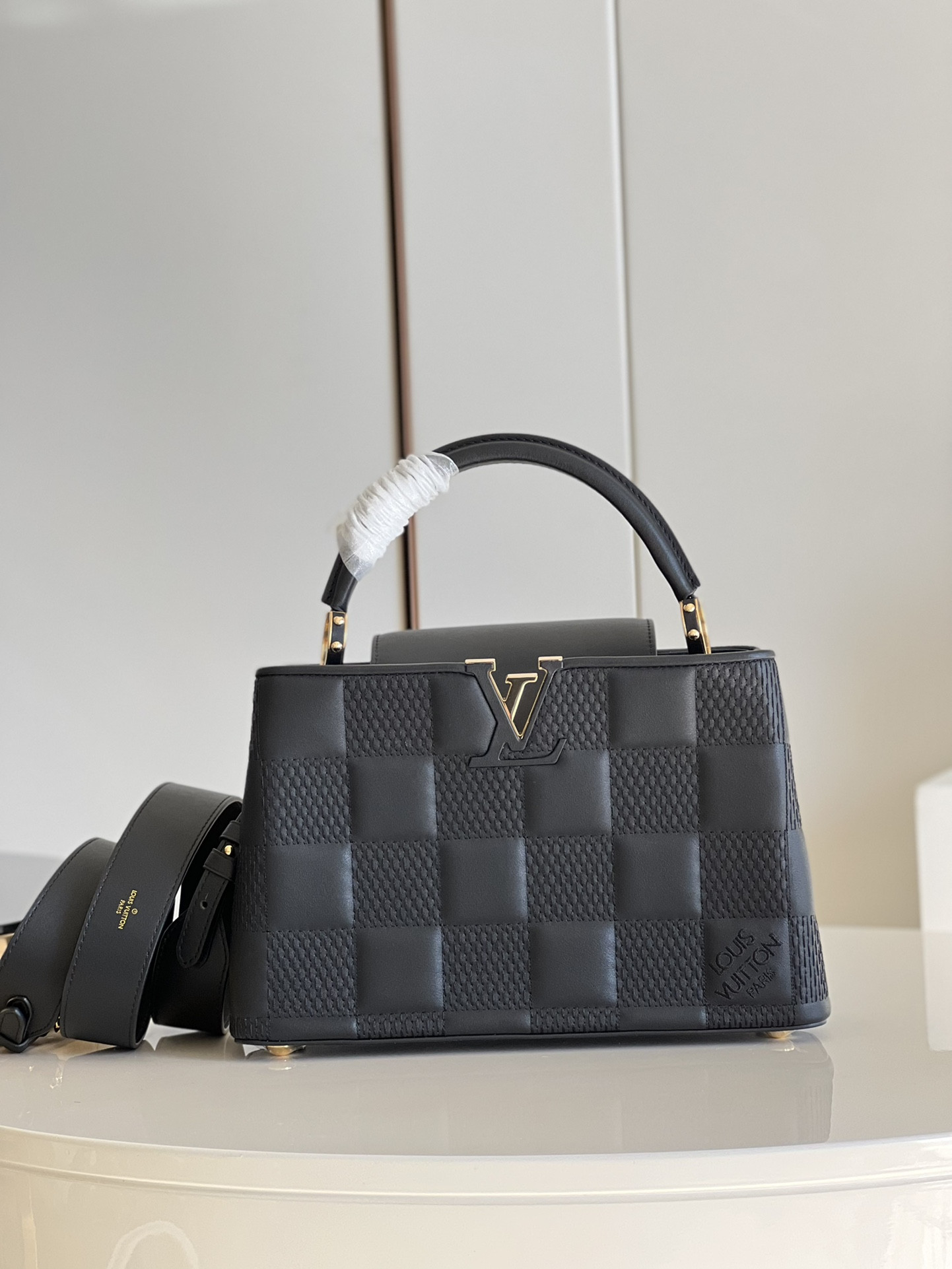 HOT SALE LOUIS VUITTON CAPUCINES MM