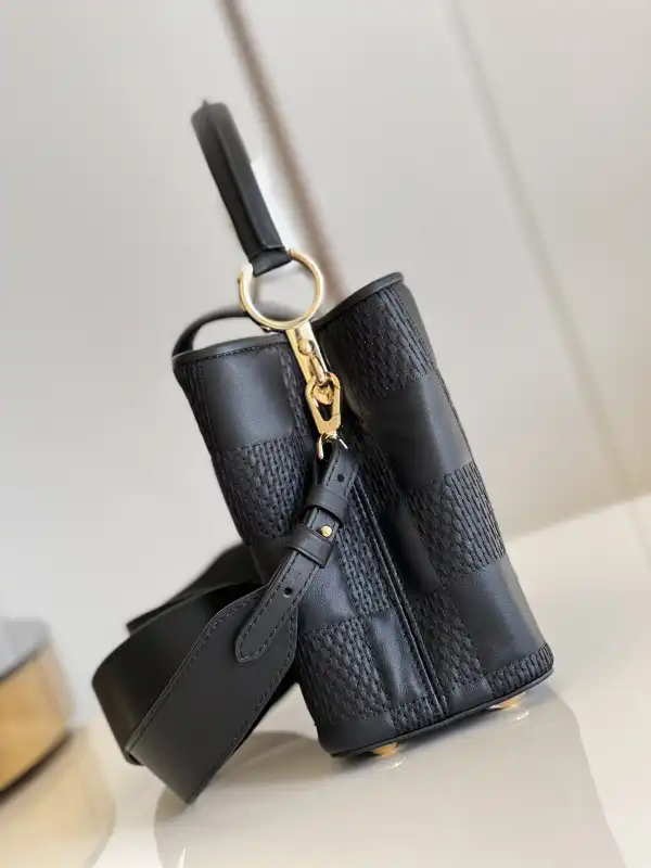 How to buy Cheap LOUIS VUITTON CAPUCINES MM