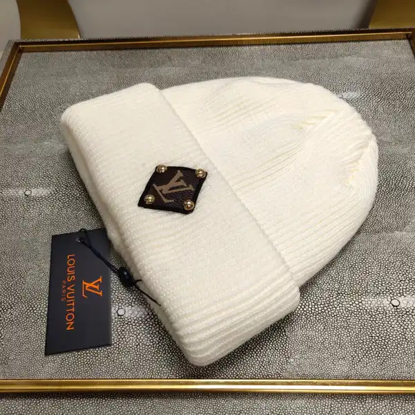 Firstbag Ru LOUIS VUITTON HAT