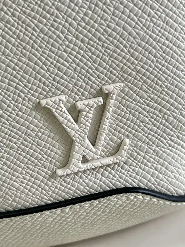 Frstbag ru LOUIS VUITTON AVENUE SLING BAG