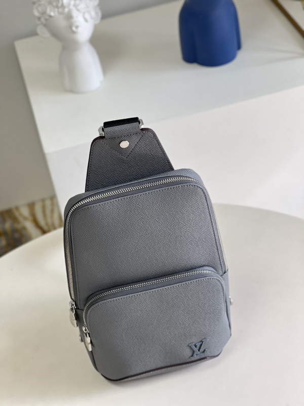 LOUIS VUITTON AVENUE SLING BAG