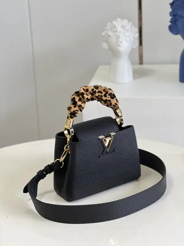 Rep LOUIS VUITTON CAPUCINES MINI