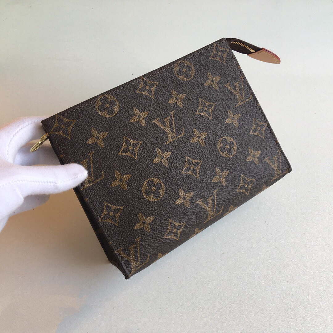 HOT SALE LOUIS VUITTON TOILETRY POUCH 19