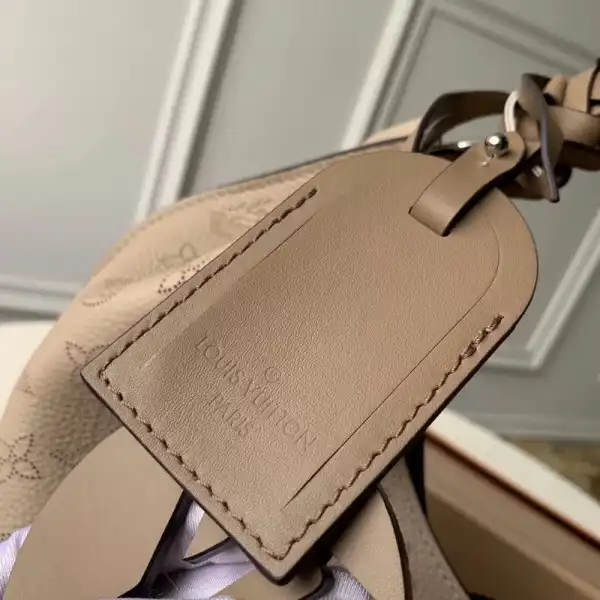 First bag ru LOUIS VUITTON CARMEL