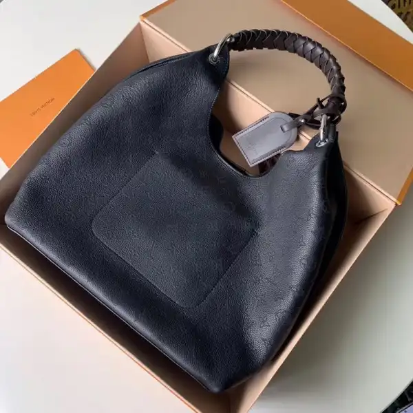 First bag ru LOUIS VUITTON CARMEL