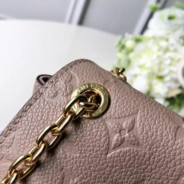 First Bag Ru LOUIS VUITTON VAVIN PM