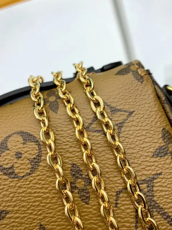 First bag ru Louis Vuitton MICRO METIS