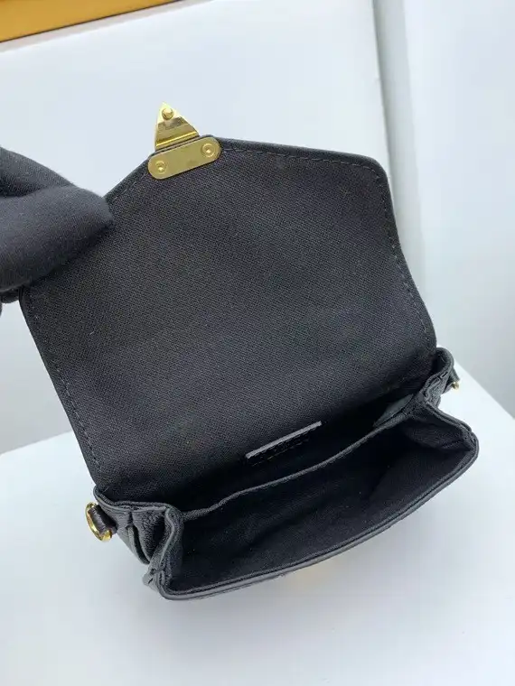 Louis Vuitton MICRO METIS