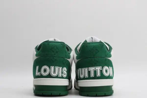 First bag ru LOUIS VUITTON TRAINER SNEAKER