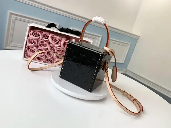 Frstbag ru LOUIS VUITTON  BLEECKER BOX