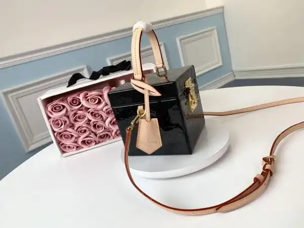 Aaa replica bags LOUIS VUITTON  BLEECKER BOX