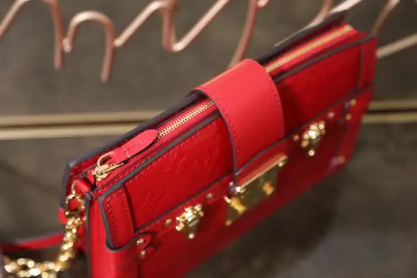 Cheap LOUIS VUITTON TRUNK CLUTCH