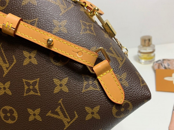 HOT SALE LOUIS VUITTON BACKPACK