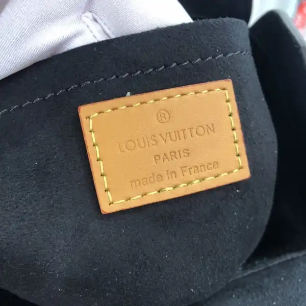 Cheap LOUIS VUITTON CHALK BAG