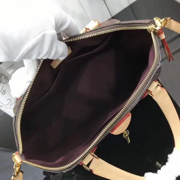 Frstbag ru LOUIS VUITTON RIVOLI MM