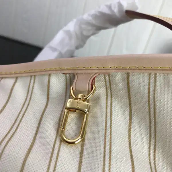 LOUIS VUITTON NEVERFULL PM