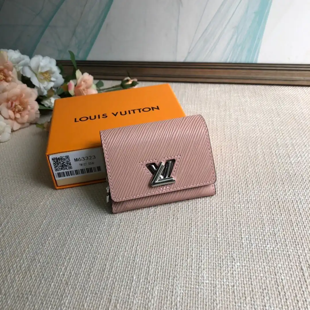 TO LOUIS VUITTON TWIST WALLET