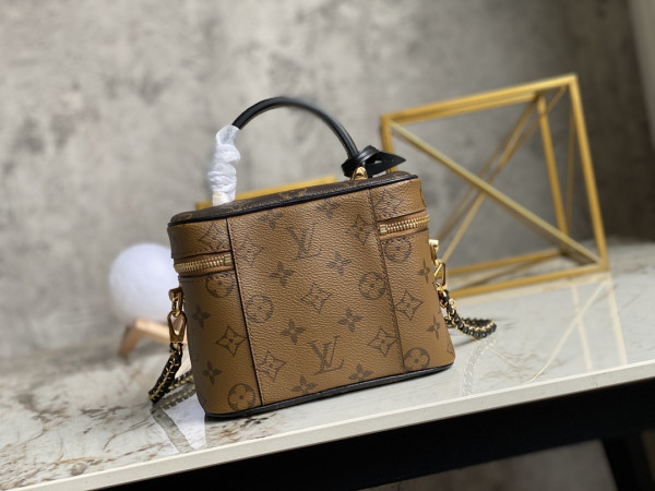 LOUIS VUITTON VANITY PM