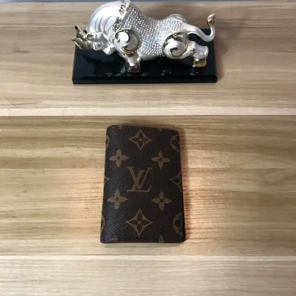 Frstbag ru LOUIS VUITTON POCKET ORGANIZER