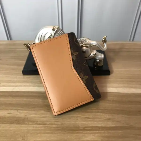 TO LOUIS VUITTON POCKET ORGANIZER