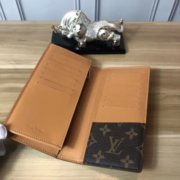 TO LOUIS VUITTON BRAZZA WALLET