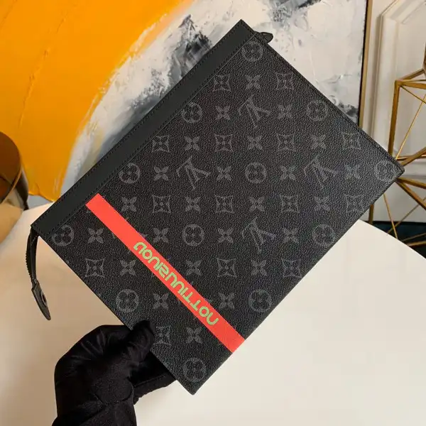 First bag ru LOUIS VUITTON POCHETTE VOYAGE