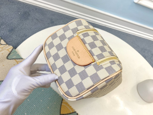 HOT SALE LOUIS VUITTON TOILETRY BAG