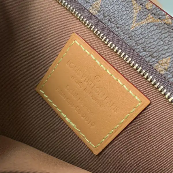 Aaa replica bags LOUIS VUITTON POUCH