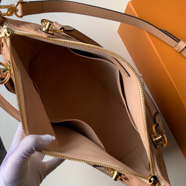 HOT SALE LOUIS VUITTON V TOTE MM