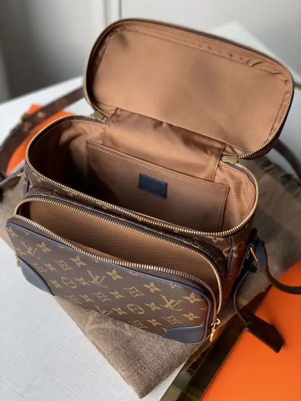 Aaa replica bags LOUIS VUITTON TOILETRY BAG