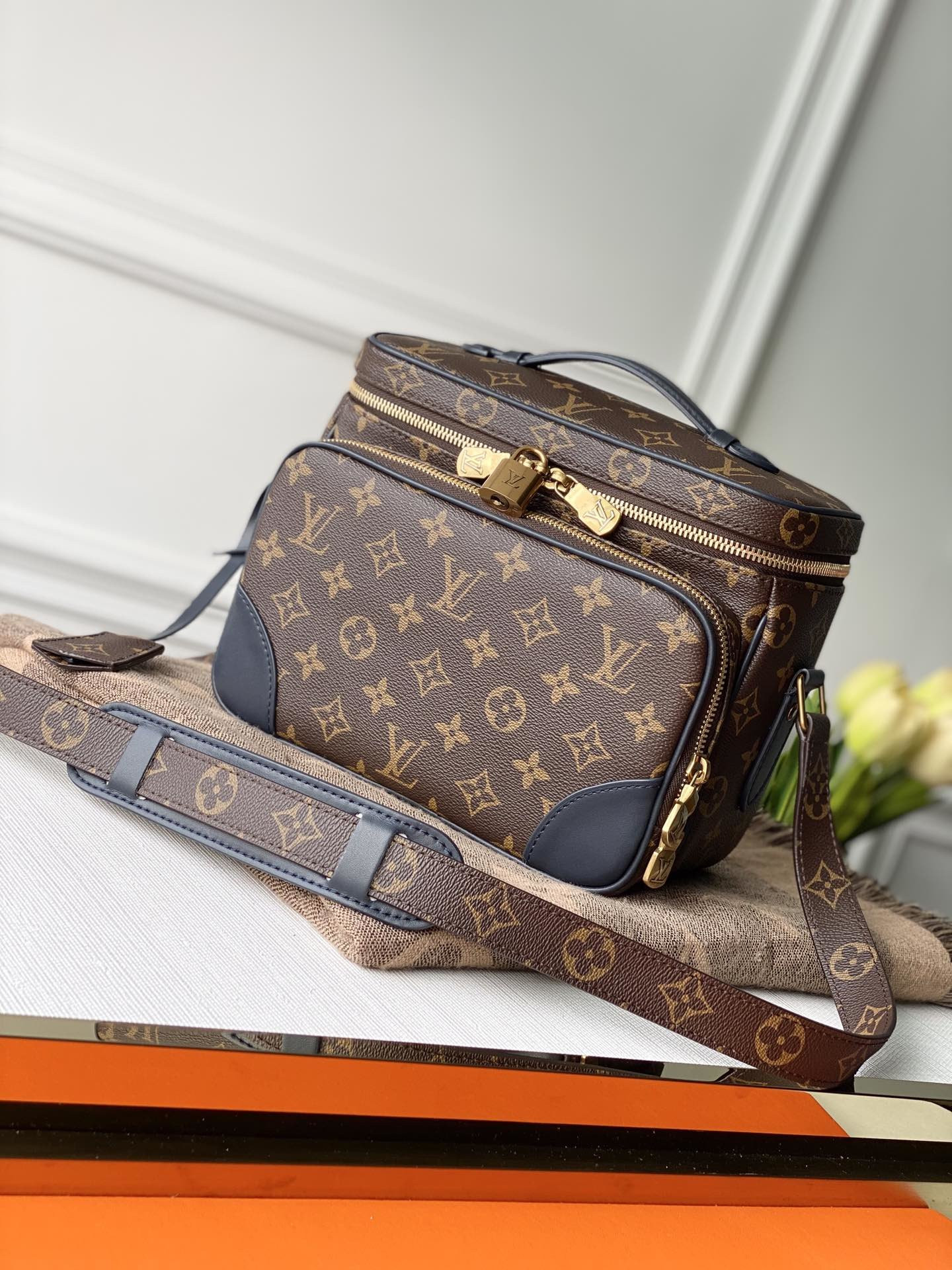 HOT SALE LOUIS VUITTON TOILETRY BAG