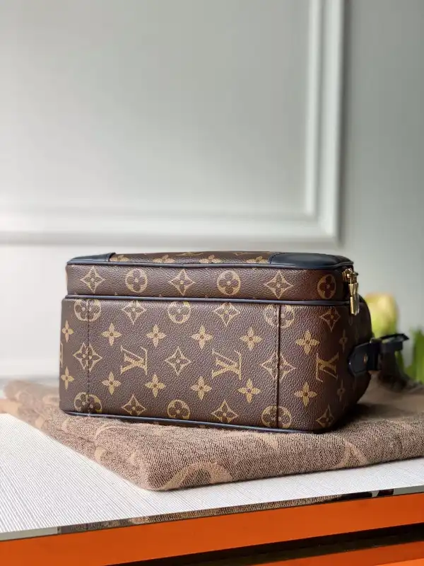 You get luxury for less. Shop now for the best deals on fake Louis bags. LOUIS VUITTON TOILETRY BAG