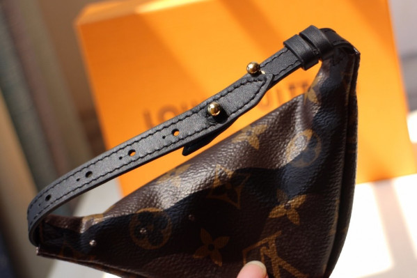 HOT SALE LOUIS VUITTON WRIST BAG