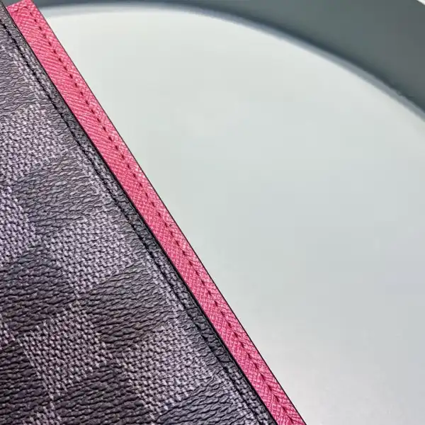 First bag ru LOUIS VUITTON ALEXANDRE WALLET