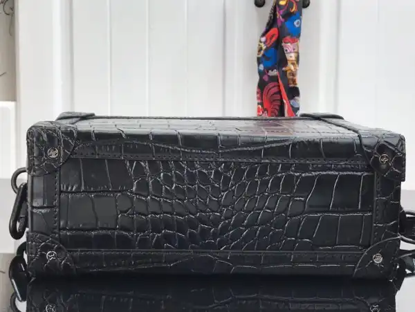 Frstbag ru LOUIS VUITTON SOFT TRUNK