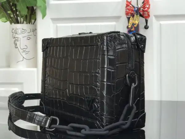 Frstbag ru LOUIS VUITTON SOFT TRUNK