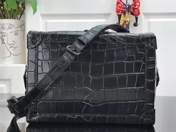 Cheap LOUIS VUITTON SOFT TRUNK