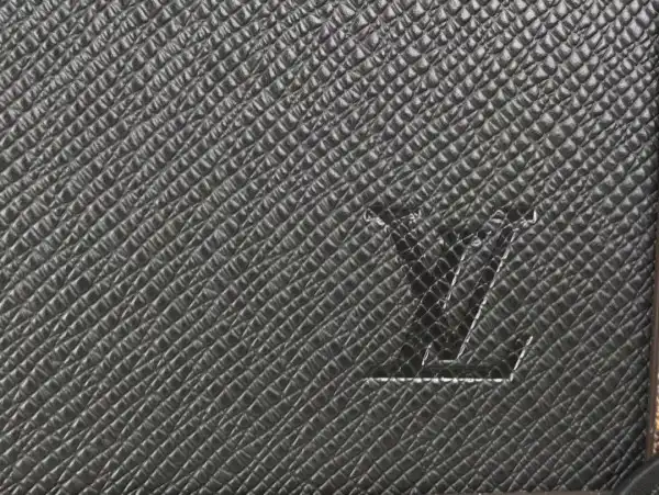 Affordable LOUIS VUITTON SOFT TRUNK