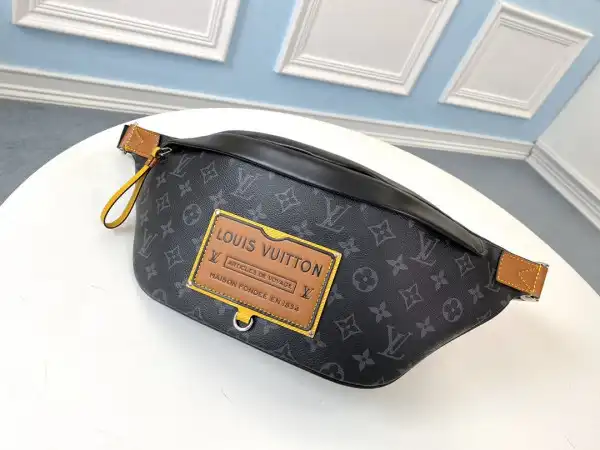 First bag ru LOUIS VUITTON BUMBAG