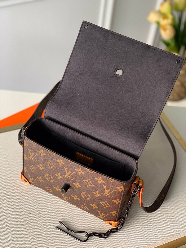 [FREE SHIPPING] LOUIS VUITTON SOFT TRUNK