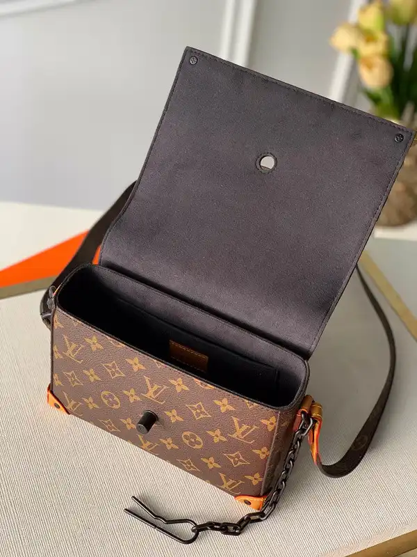 Affordable LOUIS VUITTON SOFT TRUNK