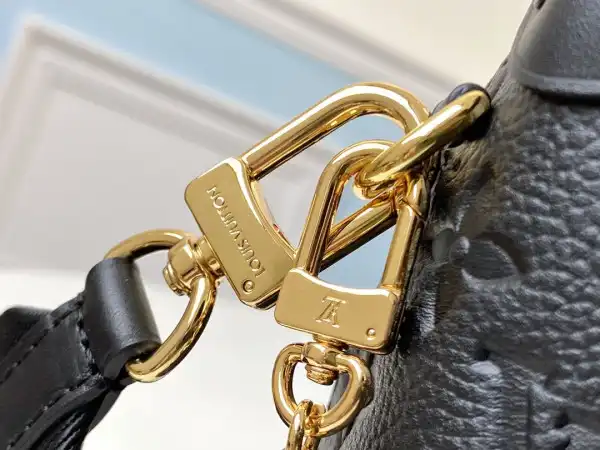 First bag ru LOUIS VUITTON PETITE MALLE SOUPLE