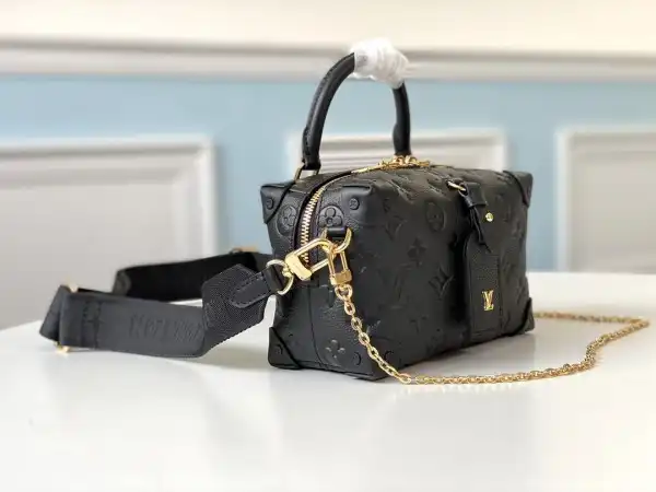 Affordable LOUIS VUITTON PETITE MALLE SOUPLE