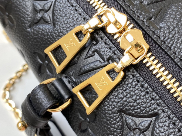 LOUIS VUITTON PETITE MALLE SOUPLE