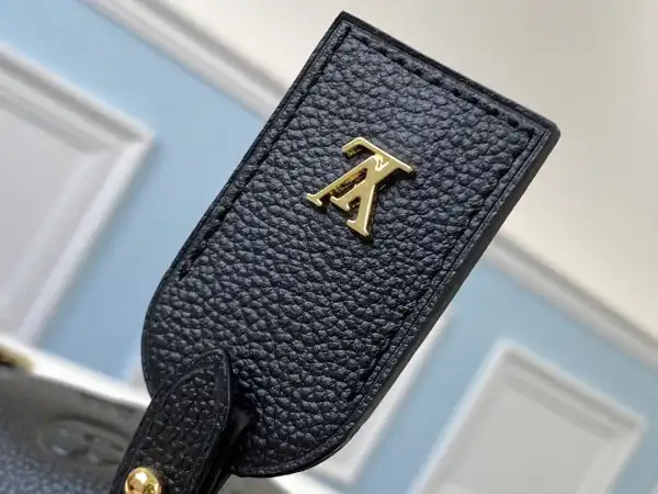 Aaa replica ru LOUIS VUITTON PETITE MALLE SOUPLE