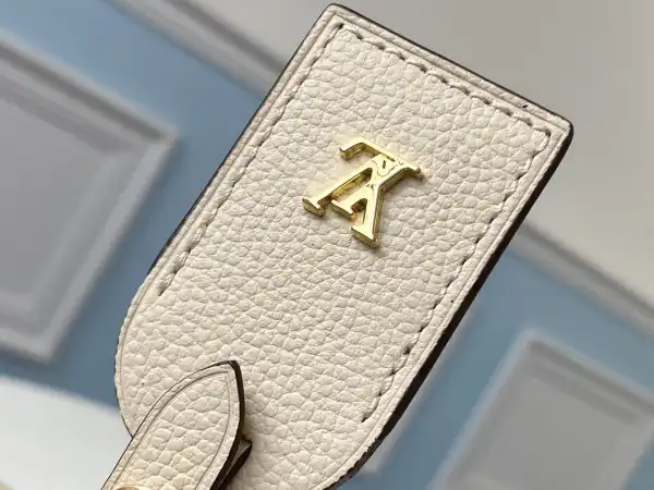 Aaa replica bags LOUIS VUITTON PETITE MALLE SOUPLE