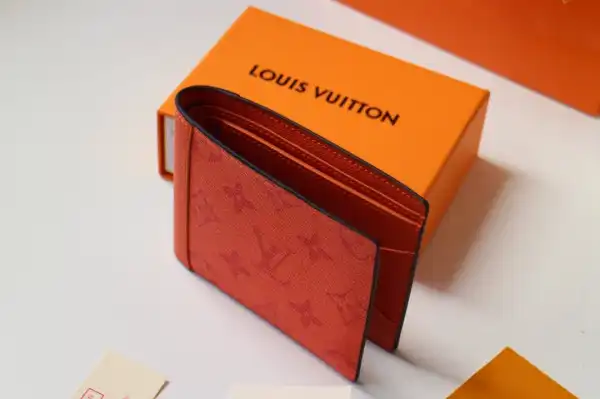 TO LOUIS VUITTON MULTIPLE WALLET